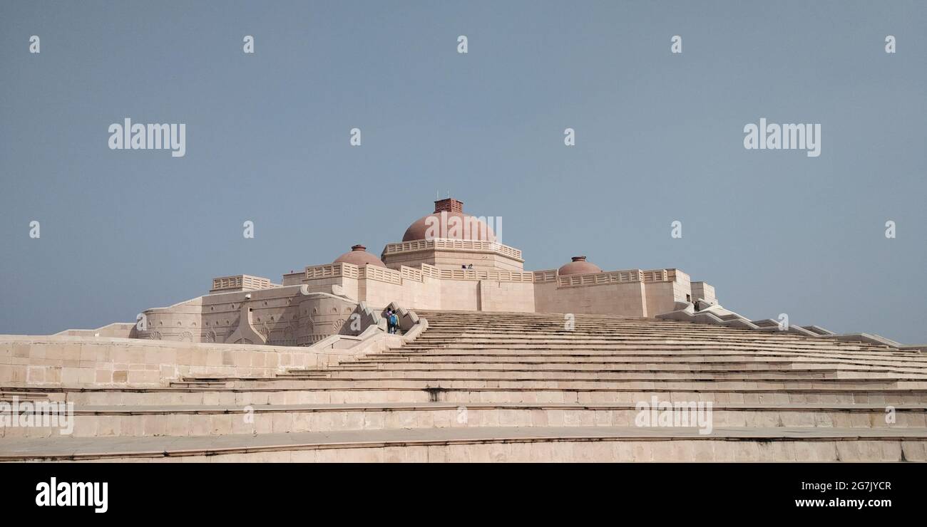 Vista del parco commemorativo di Ambedkar, Lucknow, India. Foto Stock