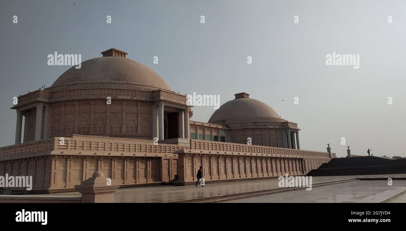 Vista del parco commemorativo di Ambedkar, Lucknow, India. Foto Stock