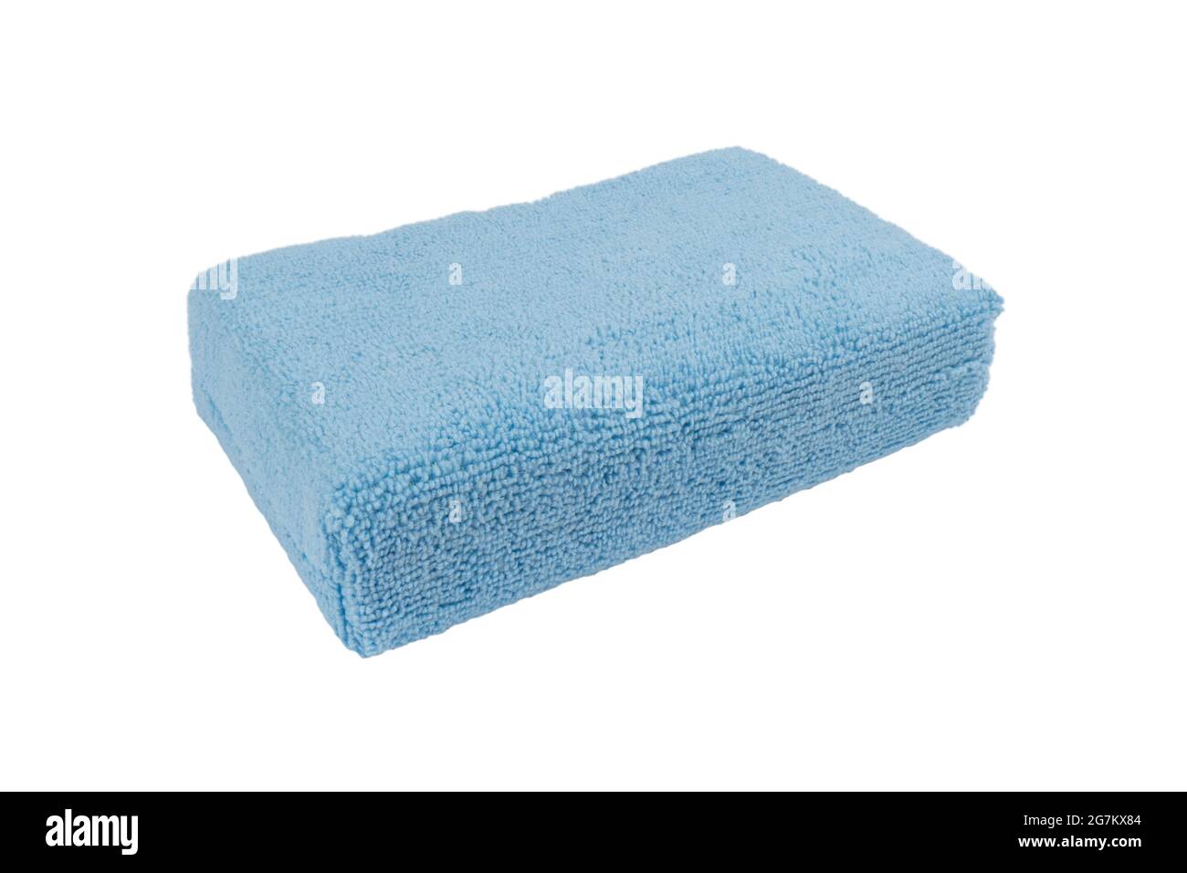 Spugna blu per lavaggio auto isolata su fondo bianco. Spugna per la pulizia dell'abitacolo. Accessorio per dettagli auto. Foto Stock