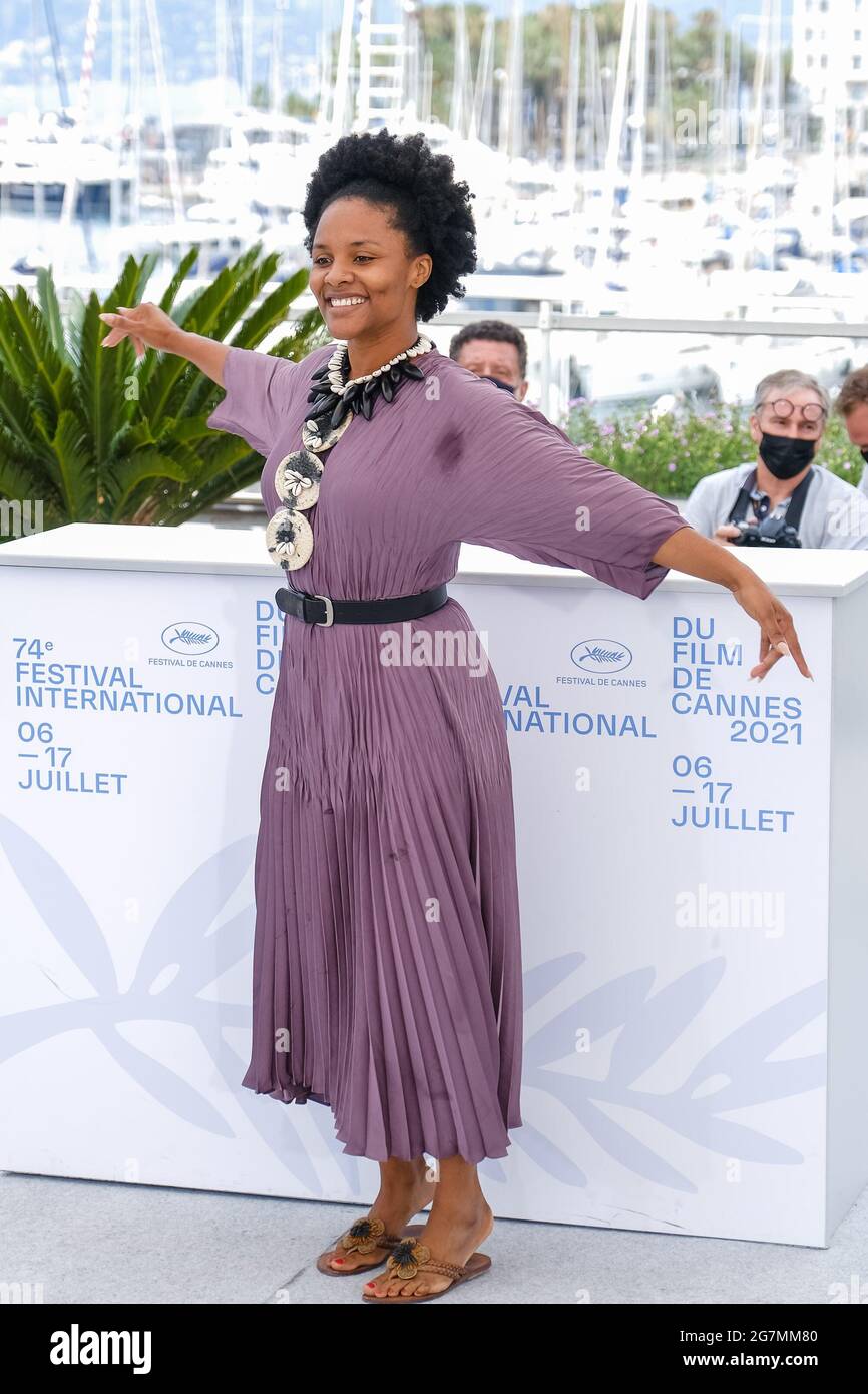Palais des festival, Cannes, Francia. 15 luglio 2021. Gessica Geneus si pone alla Photocall 'Freda'. Foto per credito: Julie Edwards/Alamy Live News Foto Stock