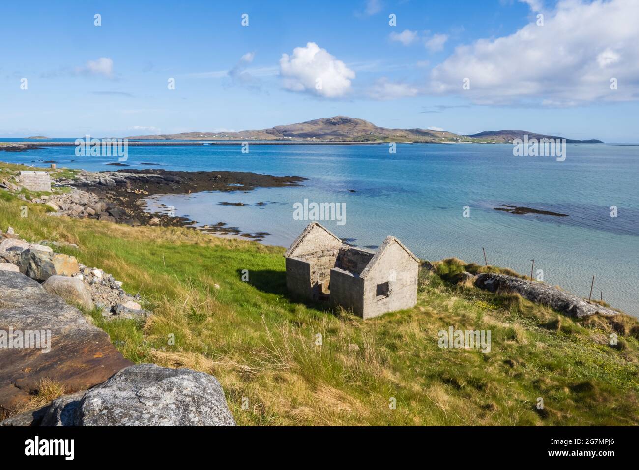 18.05.21 Eriskasy, Ebridi esterne, Scozia, Regno Unito sul sentiero Ebrideo Way accanto alla spiaggia e la linea costiera tra Eriskay e West kilbride su SO Foto Stock