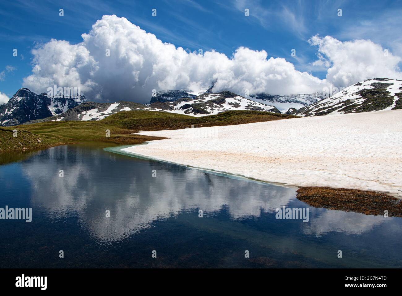 Saflischpass nelle Alpi svizzere vicino a Rosswald (Svizzera) Foto Stock