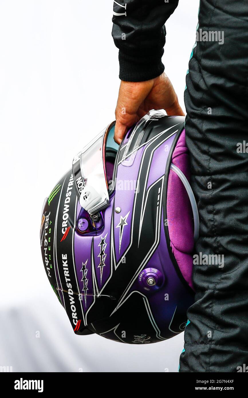 HAMILTON Lewis (gbr), Mercedes AMG F1 GP W12 e Performance, casco da  ritratto, casque, durante la Formula 1 Pirelli British Grand Prix 2021, 10°  appuntamento del Campionato del mondo di Formula uno