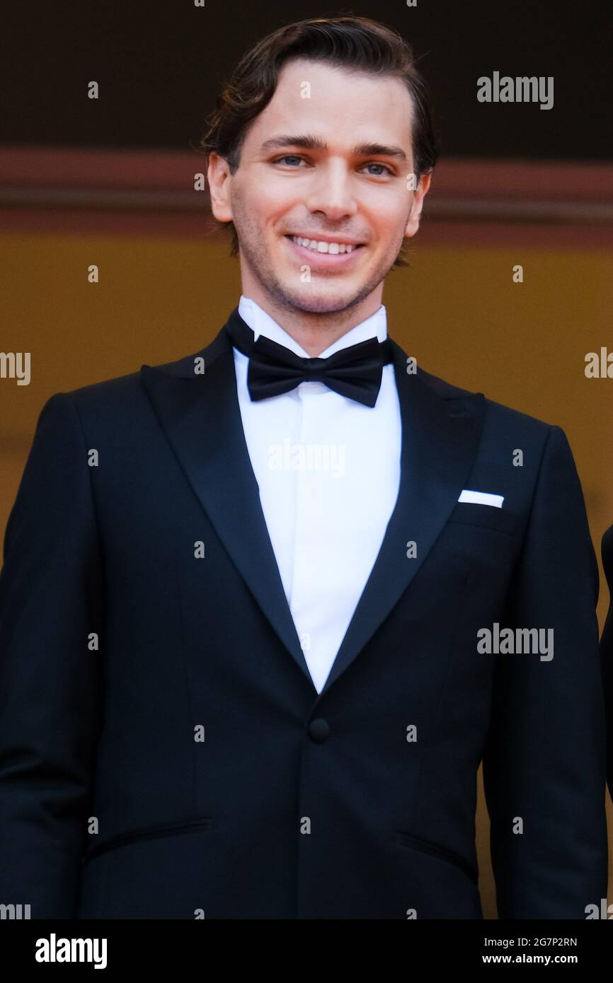 Cannes, Francia. 15 2021 luglio: Emanuele Arioli partecipa al Red Carpet "Francia" durante il 74a Festival Internazionale del Cinema di Cannes giovedì 15 luglio 2021 al Palais des Festivals di Cannes. Foto per credito: Julie Edwards/Alamy Live News Foto Stock