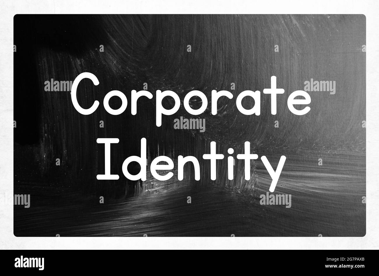 Illustrazione in scala di grigi con la frase 'identità aziendale' sulla lavagna Foto Stock