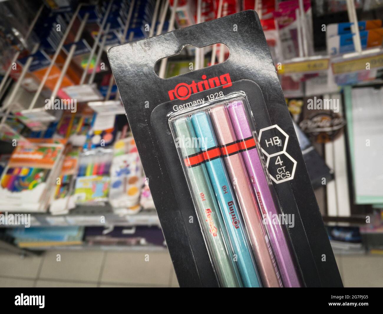Immagine di un caso di matite con il logo di Rotring in vendita. Rotring è un'ex azienda tedesca di produzione di strumenti tecnici di disegno e di scrittura Foto Stock