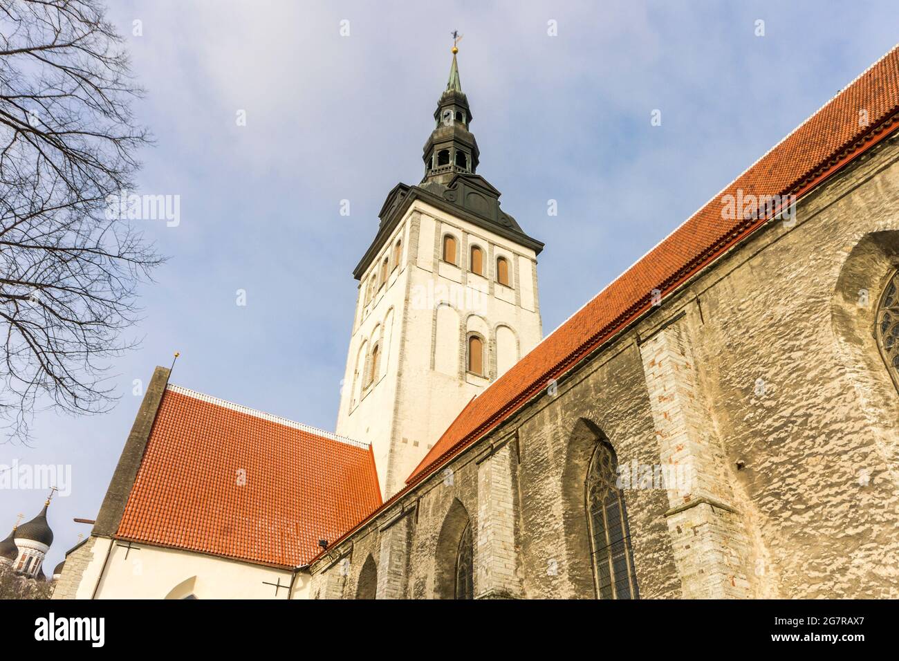 Tallinn, Estonia. Chiesa di San Nicola (Niguliste kirik), un'ex chiesa che oggi ospita il Museo Niguliste, parte del Museo d'Arte dell'Estonia Foto Stock