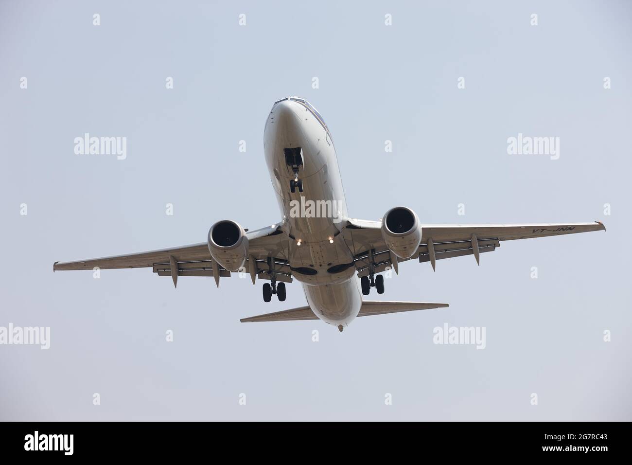 Decollo aereo, aeroporto di Mumbai, aeroporto internazionale Sahar, aeroporto internazionale Chhatrapati Shivaji, CSIA, Bombay, Mumbai, Maharashtra, India, Asia Foto Stock