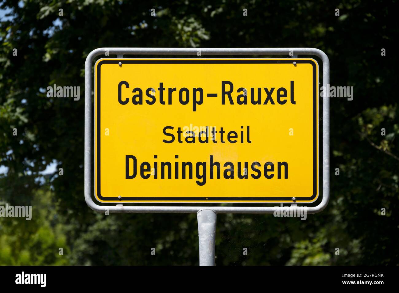 Deutschland, Ruhrgebiet, Kreis Recklinghausen, Castrop-Rauxel, Stadtteil Deininghausen, Ortstafel Foto Stock