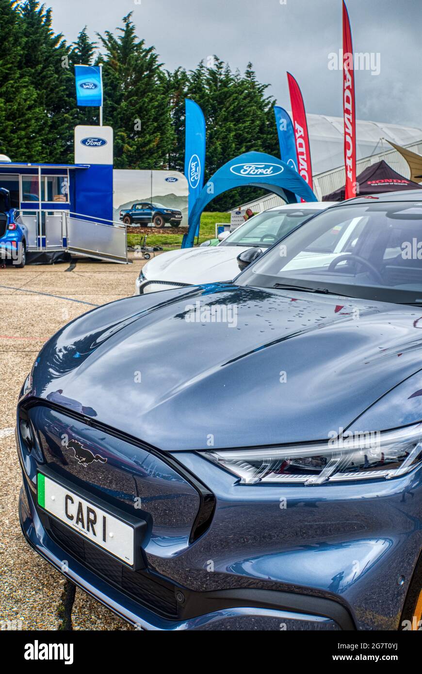 Auto elettrica Ford, Ford Mustang MACH-e, Millbrook Proving Ground, pista di prova, Bedordshire, REGNO UNITO Foto Stock
