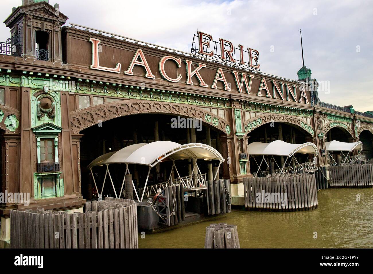 Il traghetto Erie-Lackawanna presso il terminal Hoboken di Hoboken, New Jersey, USA Foto Stock