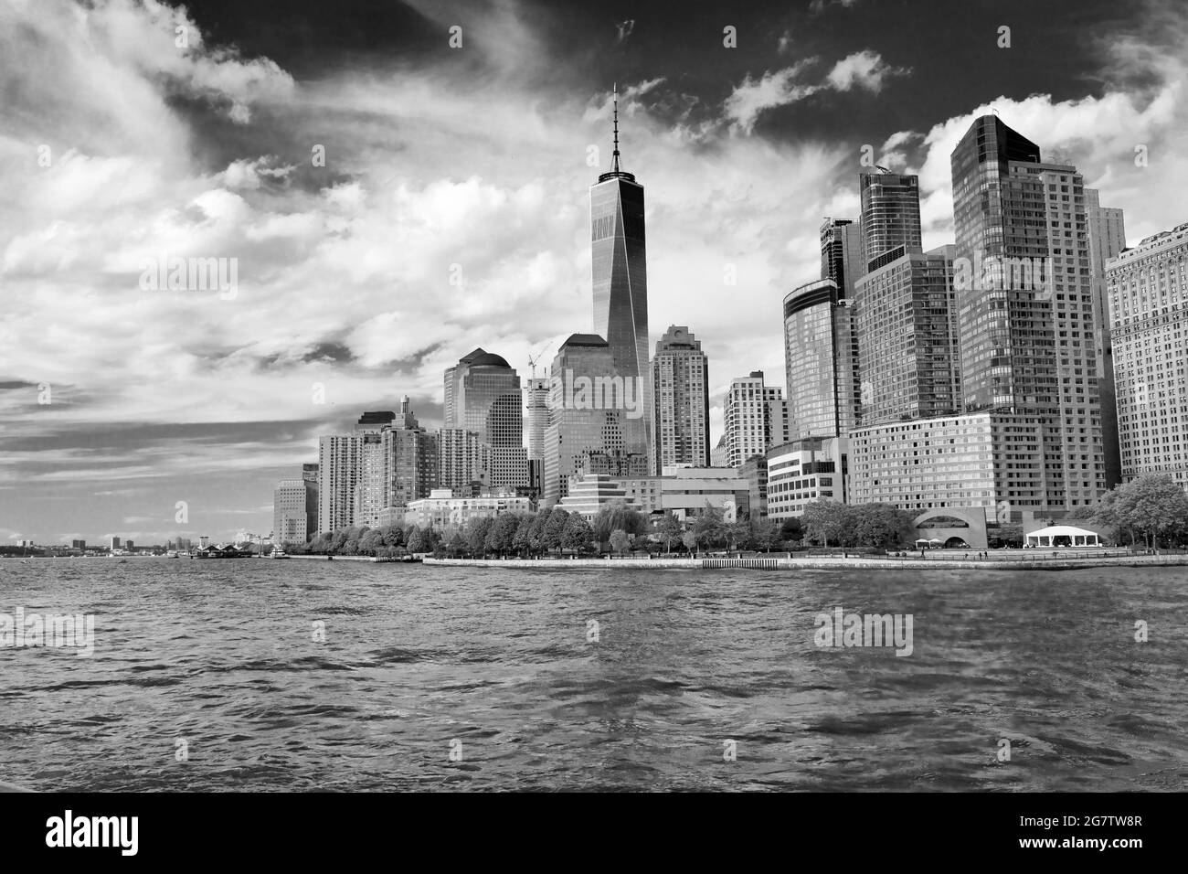 Il World Trade Center a Manhattan, New York, dal traghetto New York Waterway sul fiume Hudson. Foto Stock