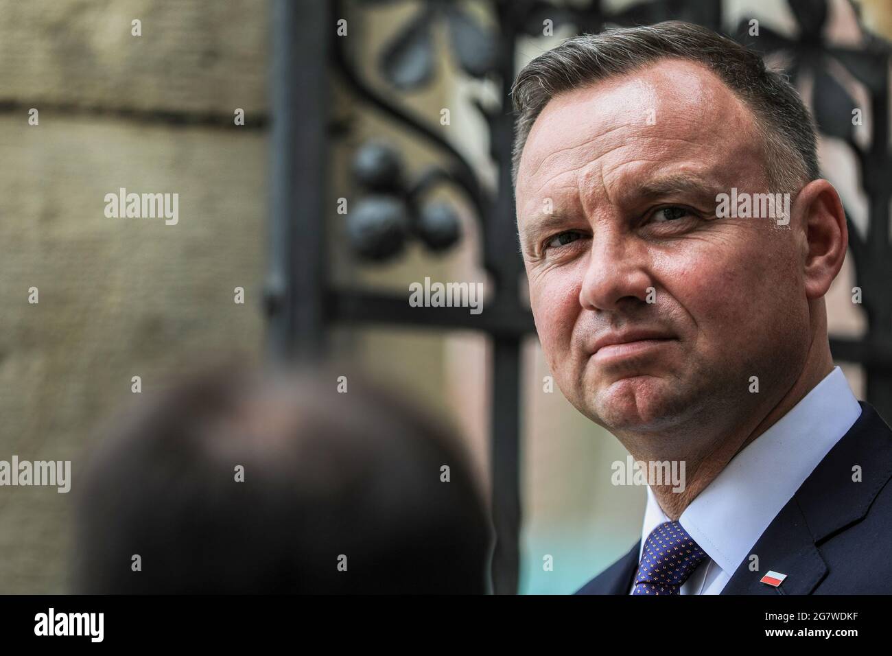 Cracovia, Polonia. 11 Luglio 2021. Presidente della Polonia, Andrzej Duda visto durante un incontro. Il presidente lituano Gitanas Nauseda ha effettuato una visita ufficiale in Polonia. Durante la visita, Nauseda ha incontrato il presidente polacco Andrzej Duda. L'incontro è stato un'occasione per discutere le questioni della difesa, della sicurezza sul versante orientale della NATO, dell'indipendenza energetica degli Stati baltici dalla Russia, nonché dei problemi di immigrazione clandestina al confine lituano-bielorusso. (Foto di Filip Radwanski/SOPA Images/Sipa USA) Credit: Sipa USA/Alamy Live News Foto Stock