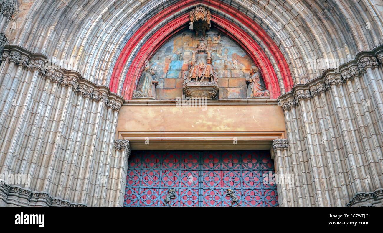 La Cattedrale della Santa Croce e Santa Eulalia, conosciuta anche come Cattedrale di Barcellona. Foto Stock