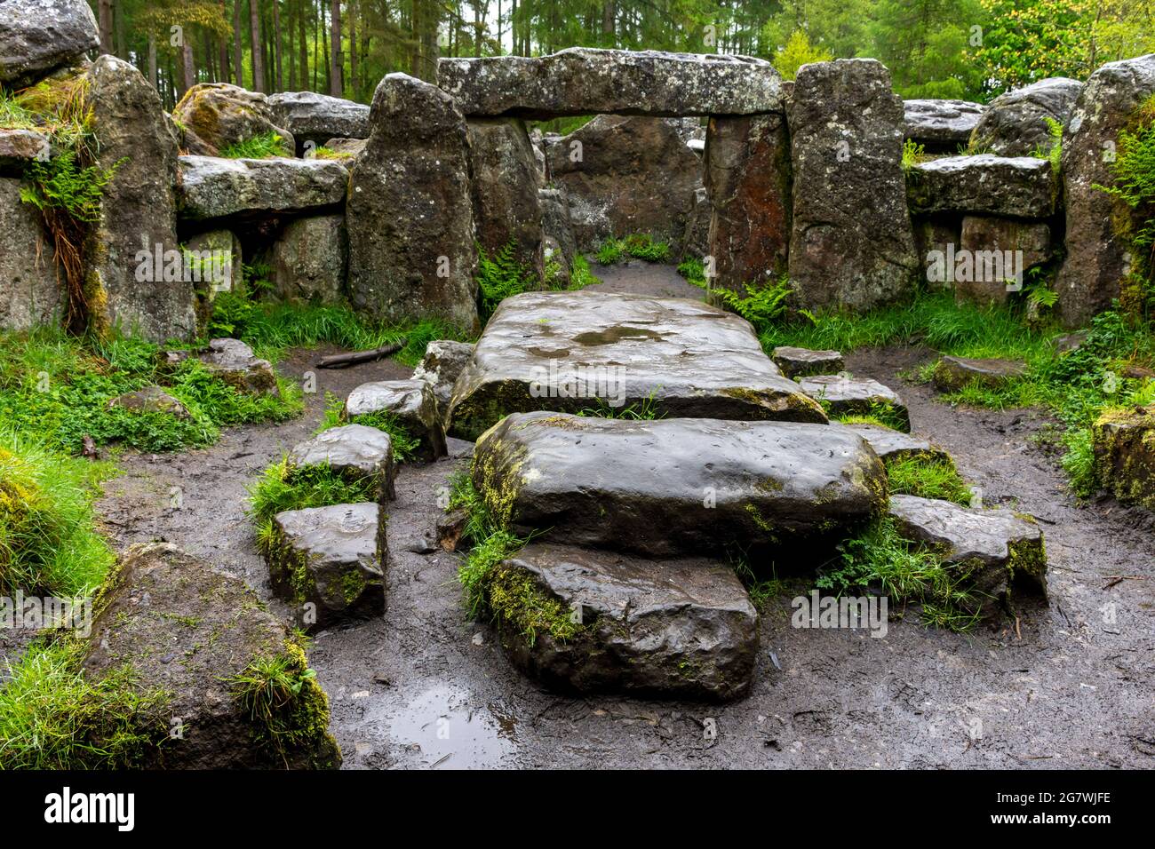 Il Tempio di Druid, una follia costruita alla fine del 1700 o all'inizio del 1800 da William Danby. Vicino a Masham, Yorkshire, Inghilterra, Regno Unito. Foto Stock