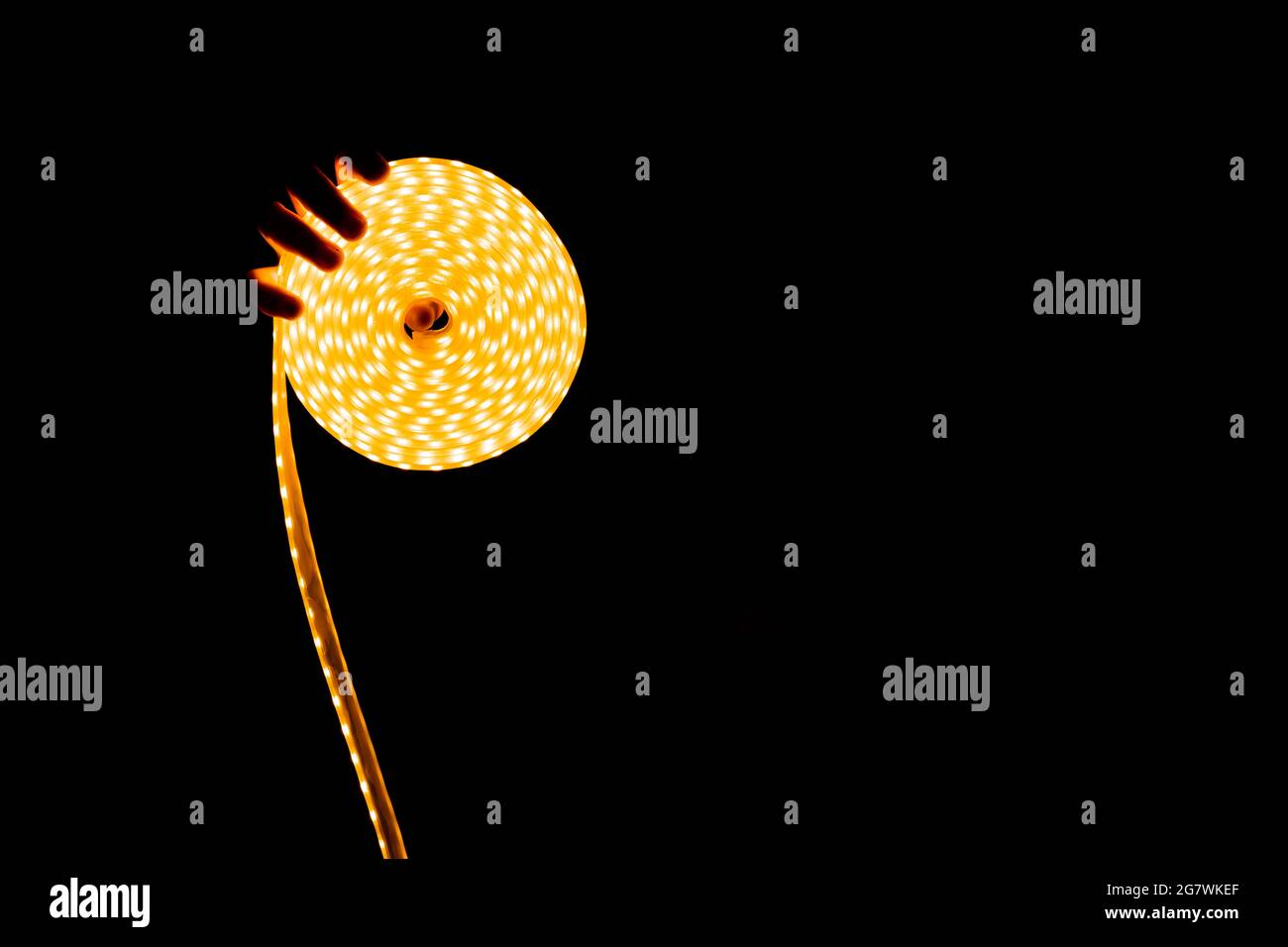 striscia decorativa a led per la casa, bobina a led al buio. Foto Stock