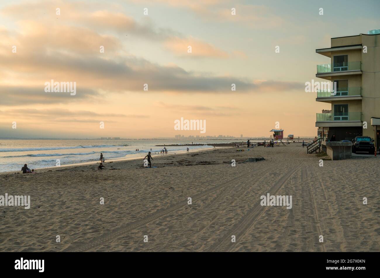 Lussuoso Beachfront Hotel and Resort a Imperial Beach, California con le persone che hanno divertimento Foto Stock