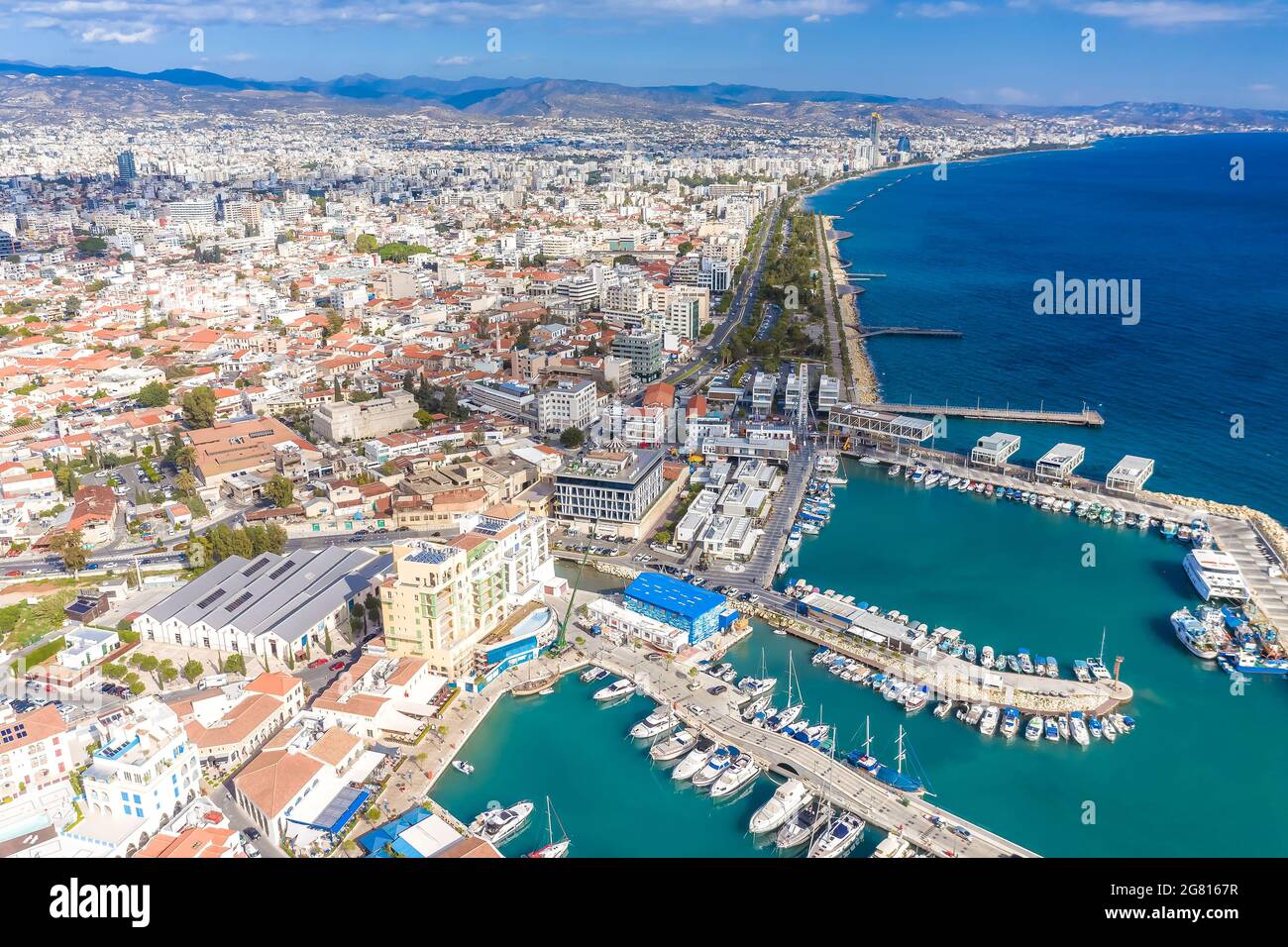 Vista aerea della Marina di Limassol e del Porto Vecchio. Cipro Foto Stock