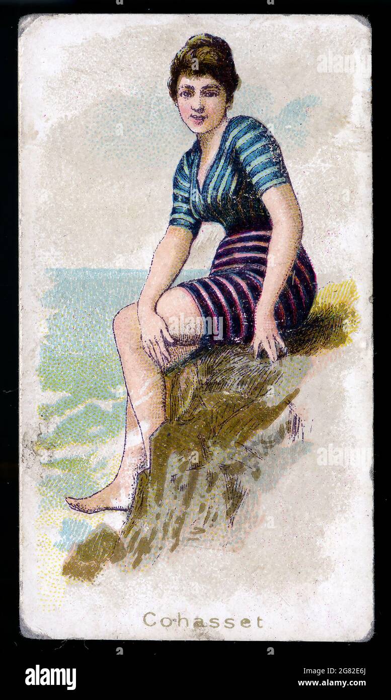 Scheda inserita in confezione di sigarette con illustrazione di una bellezza da bagno da una serie intitolata bagnanti di fantasia dal produttore di tabacco Kimball all'inizio del 1900. Foto Stock