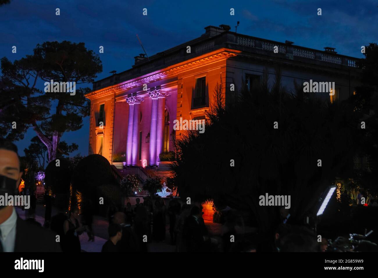Cannes, Francia. 16 luglio 2021. Villa Eilenroc visto durante il gala amfAR durante il 74a Festival del Cinema di Cannes ad Antibes, Francia, il 16 luglio 2021. Credit: dpa Picture Alliance/Alamy Live News Foto Stock