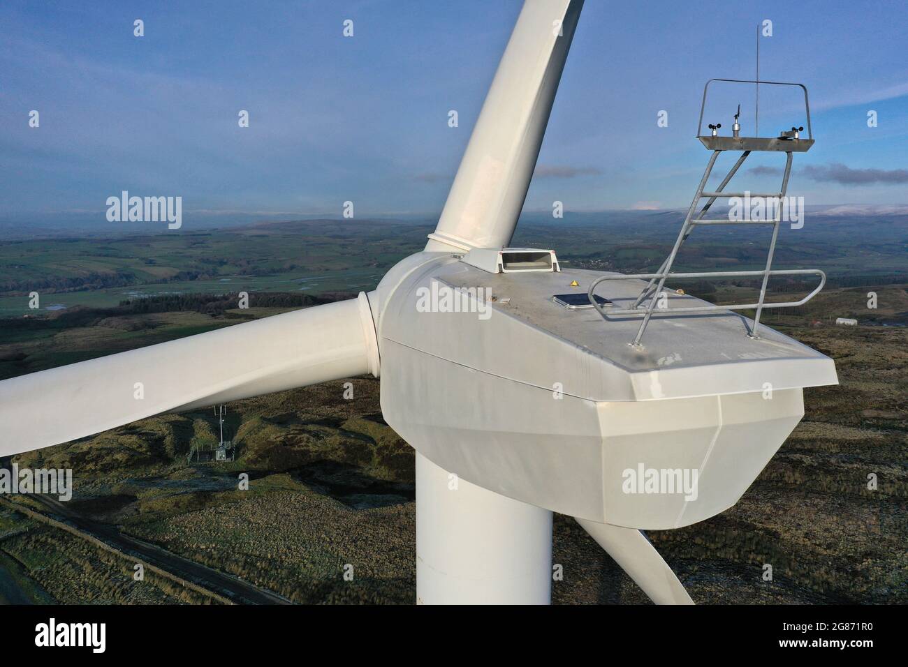 Colpo del drone della turbina eolica Foto Stock