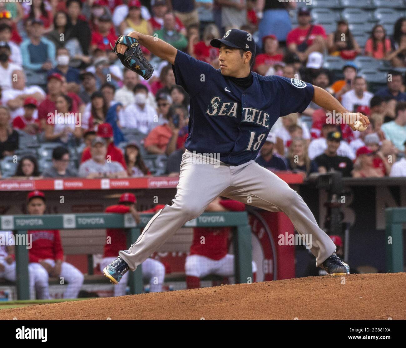 Anaheim, Stati Uniti. 17 luglio 2021. Seattle Mariners inizia il lanciatore Yusei Kikuchi (18) nel secondo inning nella partita all'Angel Stadium di Anaheim sabato 17 luglio 2021. Foto di Michael Goulding/UPI Credit: UPI/Alamy Live News Foto Stock