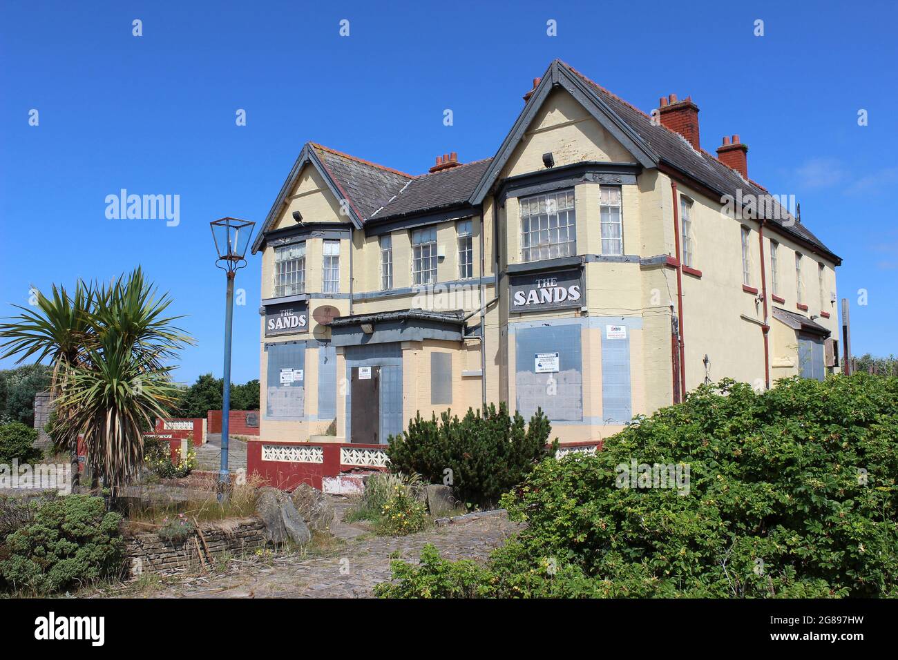 The Sands - Derelict Pub accanto Sands Lake, Ainsdale, Merseyside Foto Stock