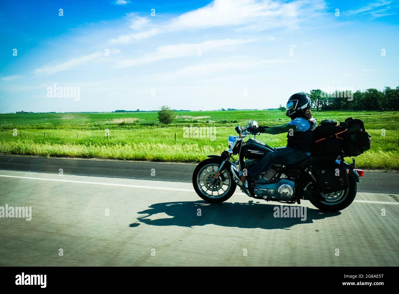 Motociclista, Interstate 90, South Dakota, Stati Uniti. Foto Stock