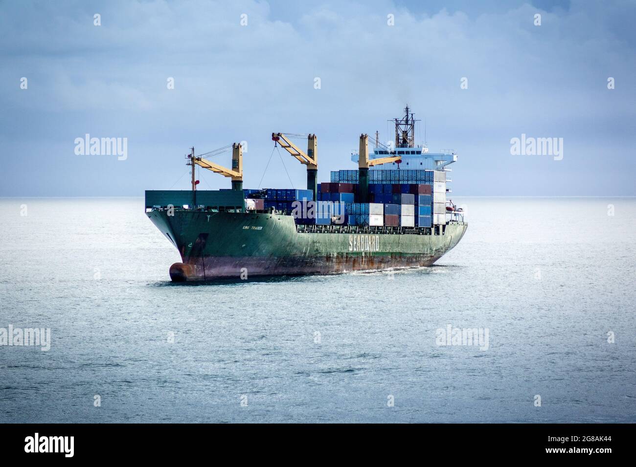 Seaboard Line EMS Trader Container Ship vela nella Repubblica del canale di Panama Trasporti commerciali Foto Stock