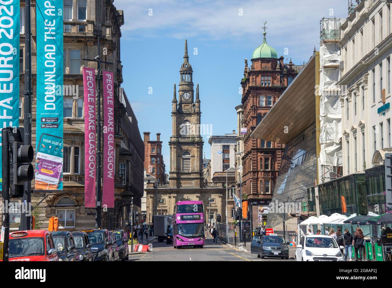 West Glasgow Street da George Square, Glasgow City, Scozia, Regno Unito Foto Stock