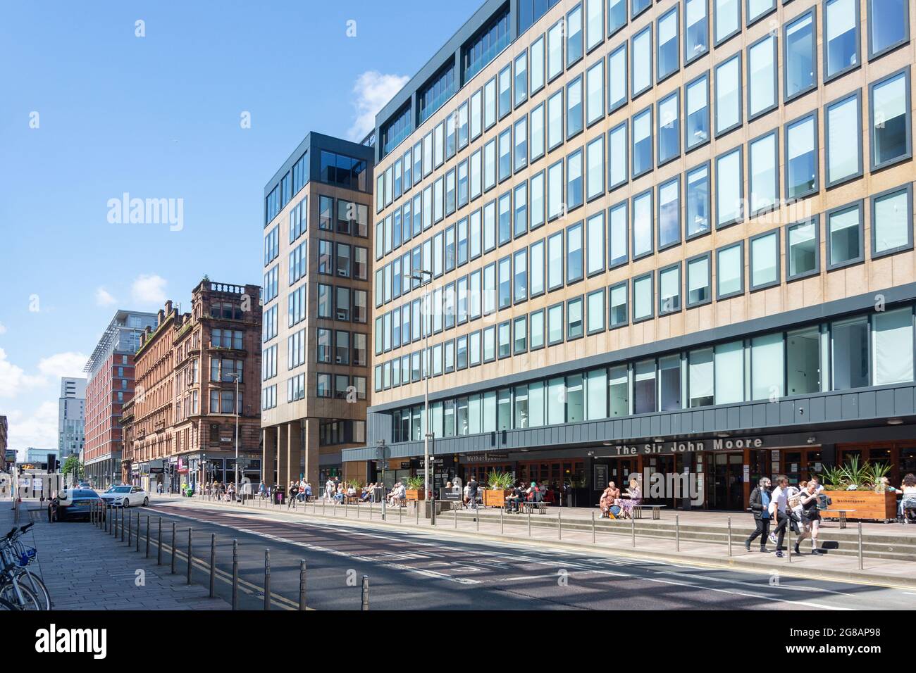 The Sir John Moore Wetherspoon Pub, Argyle Street, Glasgow City, Scozia, Regno Unito Foto Stock