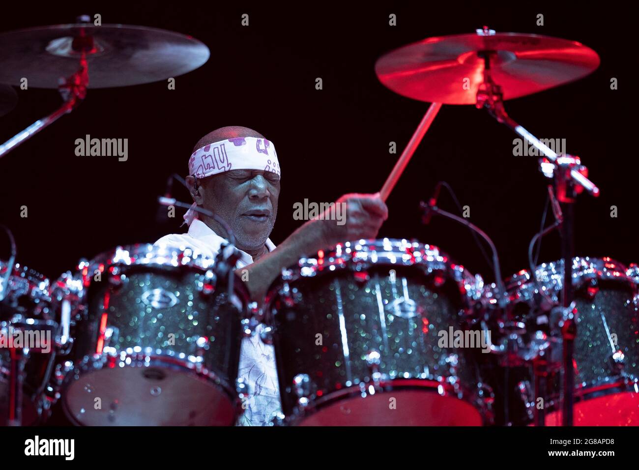 Madrid, Spagna. 18 luglio 2021. Il batterista americano Billy Cobham della Billy Cobham Band si esibisce dal vivo durante il festival musicale 'Noches del Botanico' di Madrid. Credit: SOPA Images Limited/Alamy Live News Foto Stock