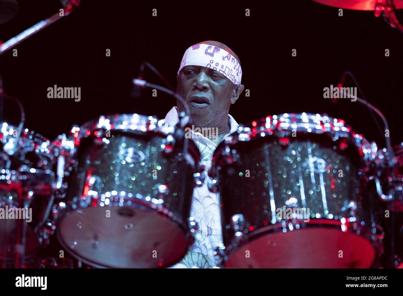 Madrid, Spagna. 18 luglio 2021. Il batterista americano Billy Cobham della Billy Cobham Band si esibisce dal vivo durante il festival musicale 'Noches del Botanico' di Madrid. Credit: SOPA Images Limited/Alamy Live News Foto Stock