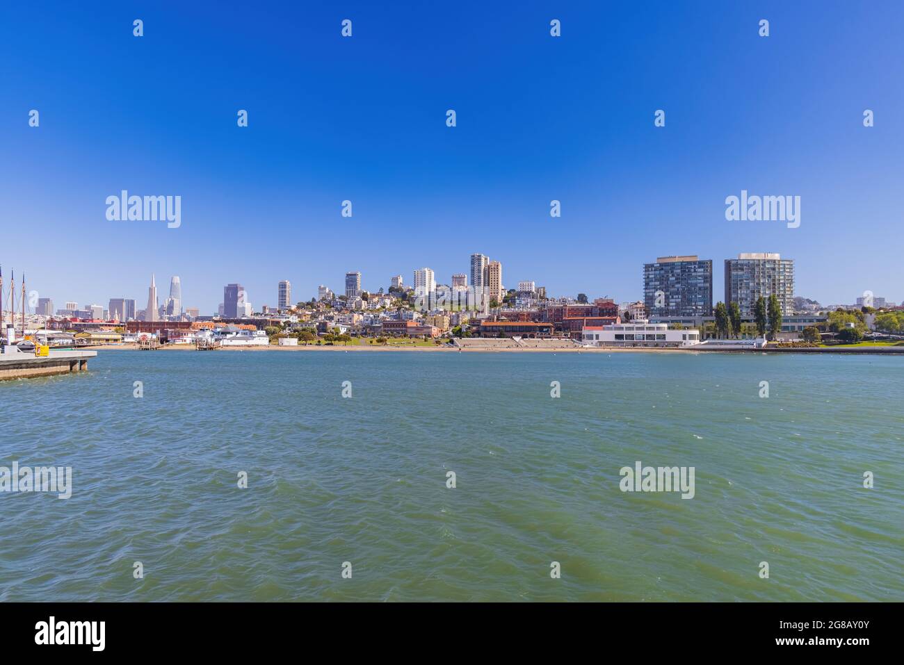 Vista soleggiata del San Francisco Maritime National Historical Park in California Foto Stock