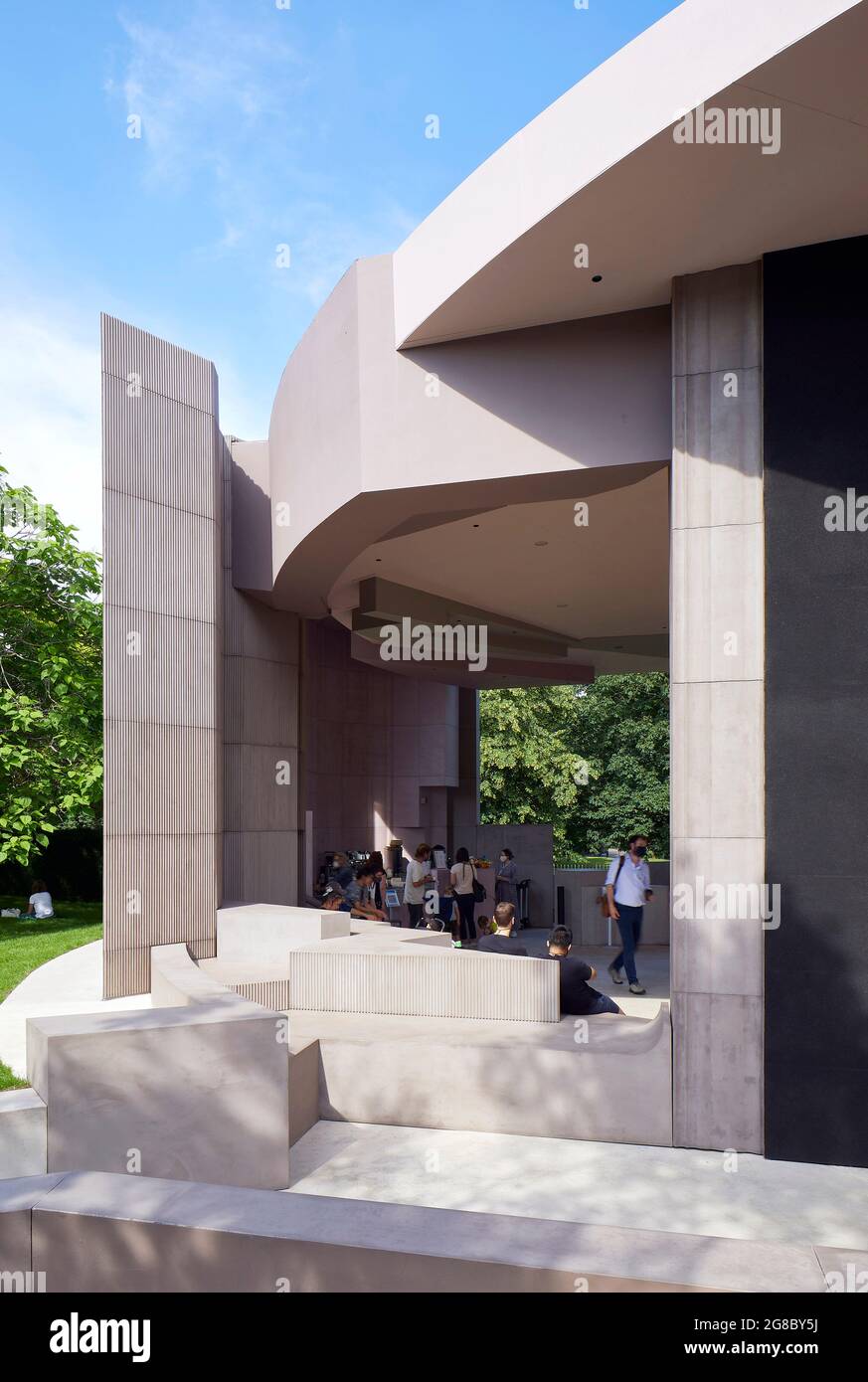 Elevazione laterale dettagliata con vista da a. Serpentina Pavilion 2021, Londra, Regno Unito. Architetto: Counterspace, 2021. Foto Stock