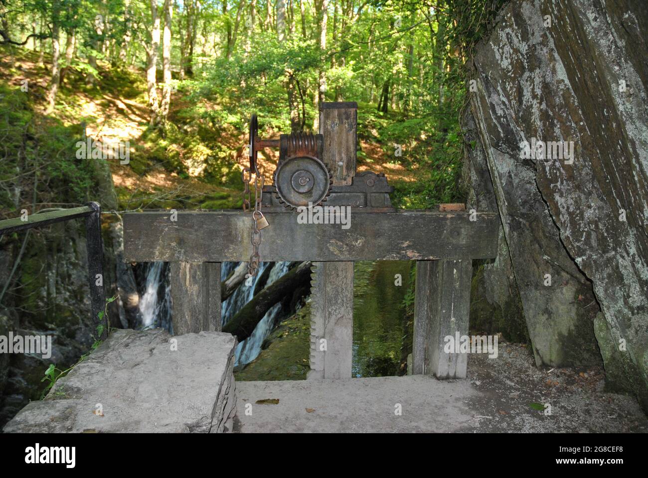 La saracinesca di ingresso per i soffietti alimentati ad acqua in forno Foto Stock