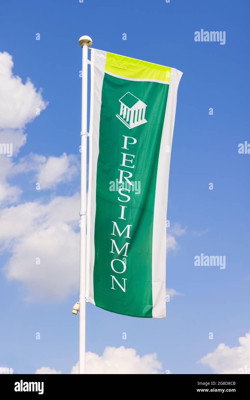 Persimmon Homes bandiera pubblicità banner a un nuovo sviluppo di alloggi. REGNO UNITO Foto Stock