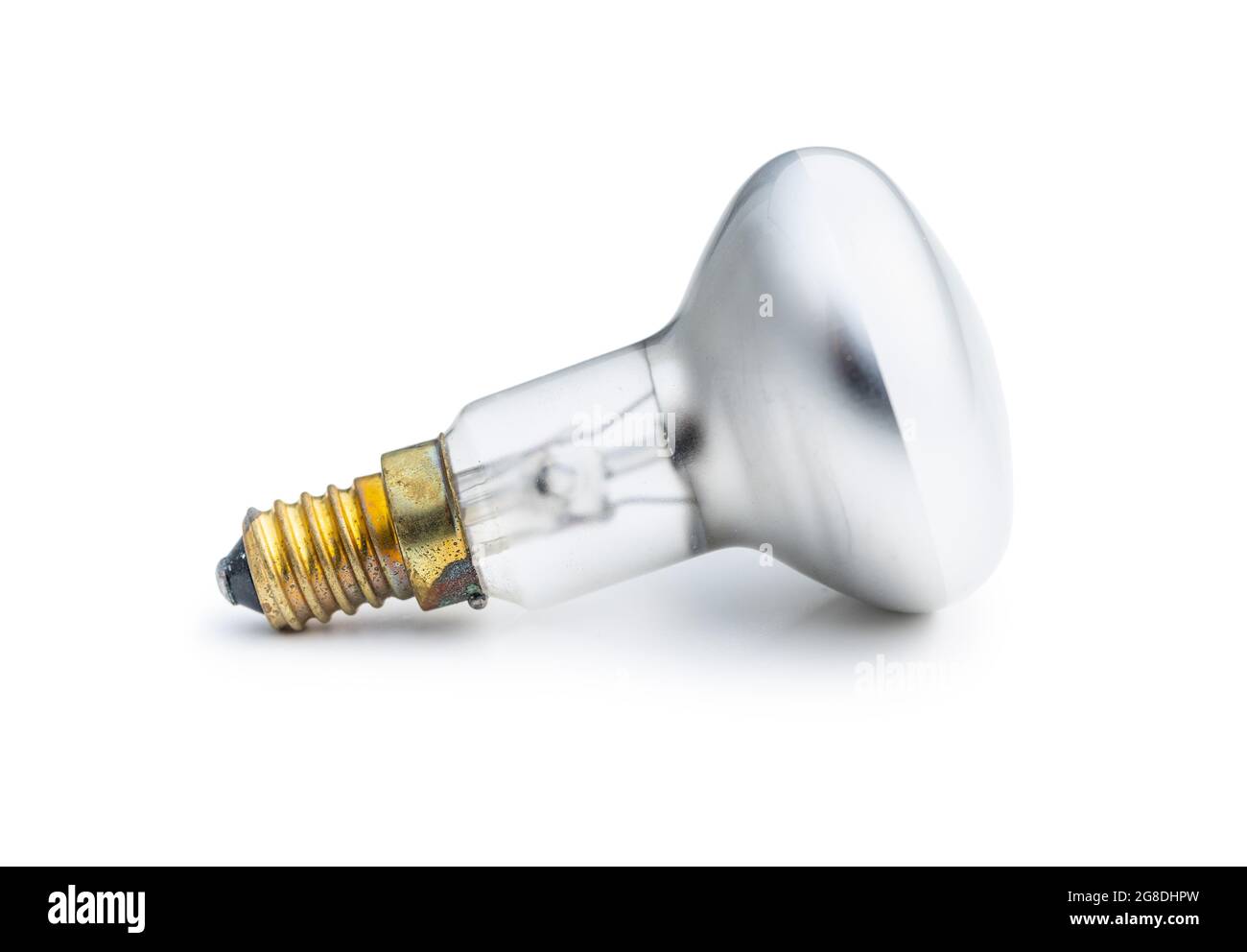 Vecchia lampadina isolata su sfondo bianco. Foto Stock