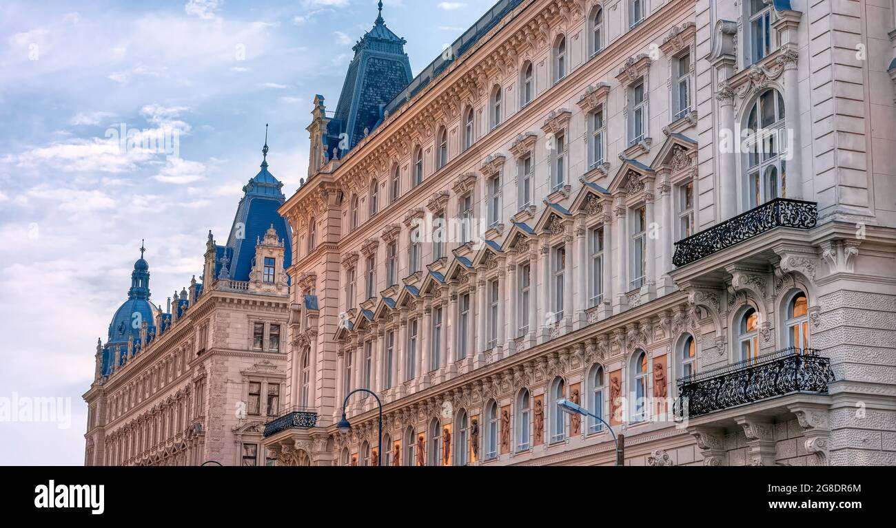Architettura classica a Vienna, Austria. Foto Stock