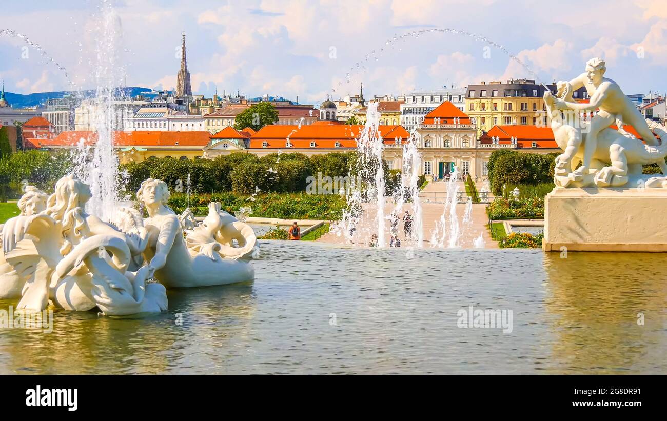 Fontana nel parco Belvedere Schlossgarten a Vienna, Austria Foto Stock