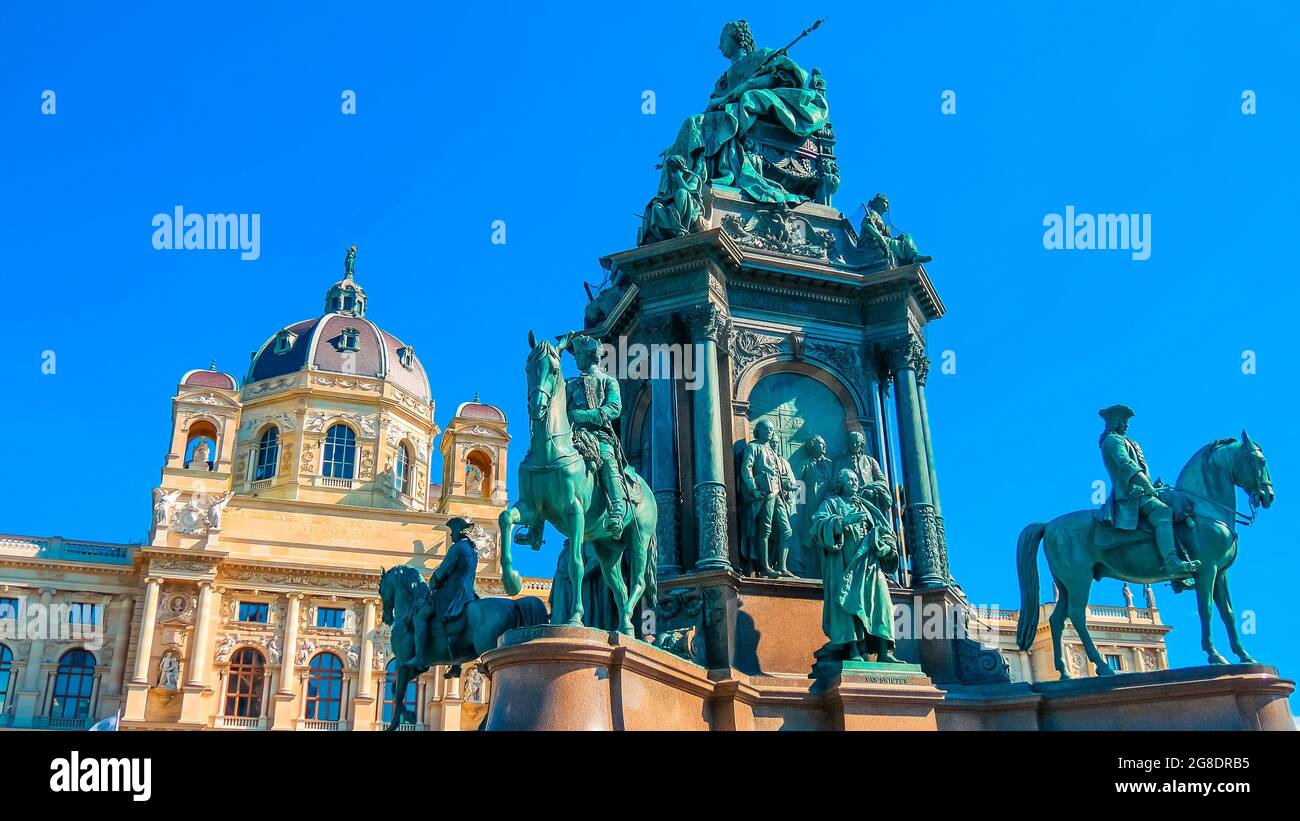 Maria-Theresien-Platz è una grande piazza pubblica di Vienna, in Austria Foto Stock