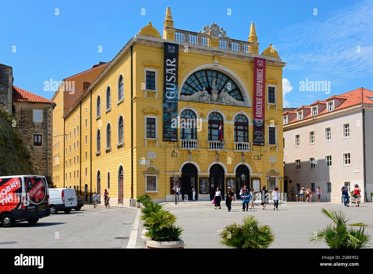 Teatro Nazionale Croato in Piazza Gaje Bulat, Spalato, Dalmazia Centrale, Croazia Foto Stock