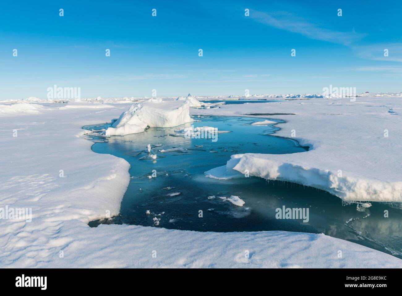 Sole sul ghiaccio del Polo Nord, Artico Foto stock - Alamy