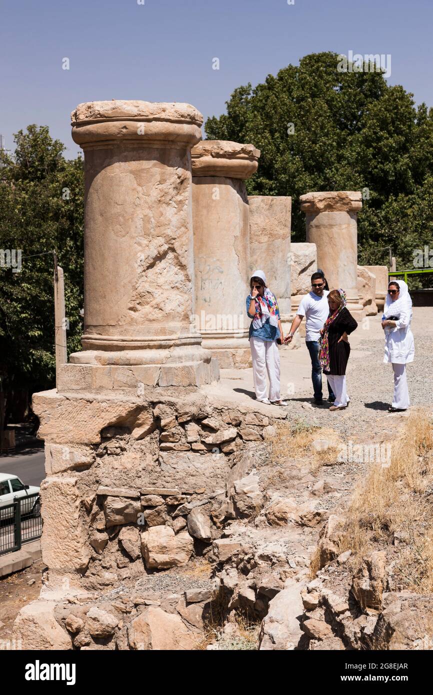 Rovine del tempio di Anahita, Kangavar, provincia di Kermanshah, Iran, Persia, Asia occidentale, Asia Foto Stock