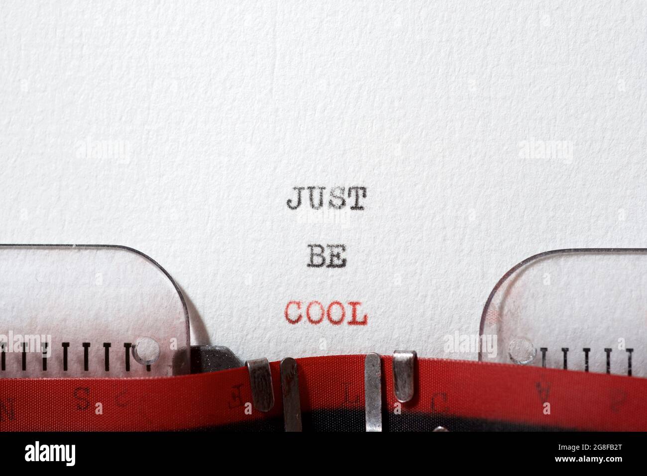 Sia appena frase fredda scritta con una macchina da scrivere. Foto Stock