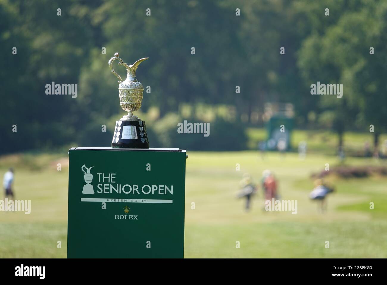 Sunningdale, Berkshire, Regno Unito. 20 luglio 2021. Preparativi per l'inizio del Senior Open Championship (golf) supportati da Rolex qui il famoso trofeo 'posteriore' Claret Jug Credit: Motofoto/Alamy Live News Foto Stock