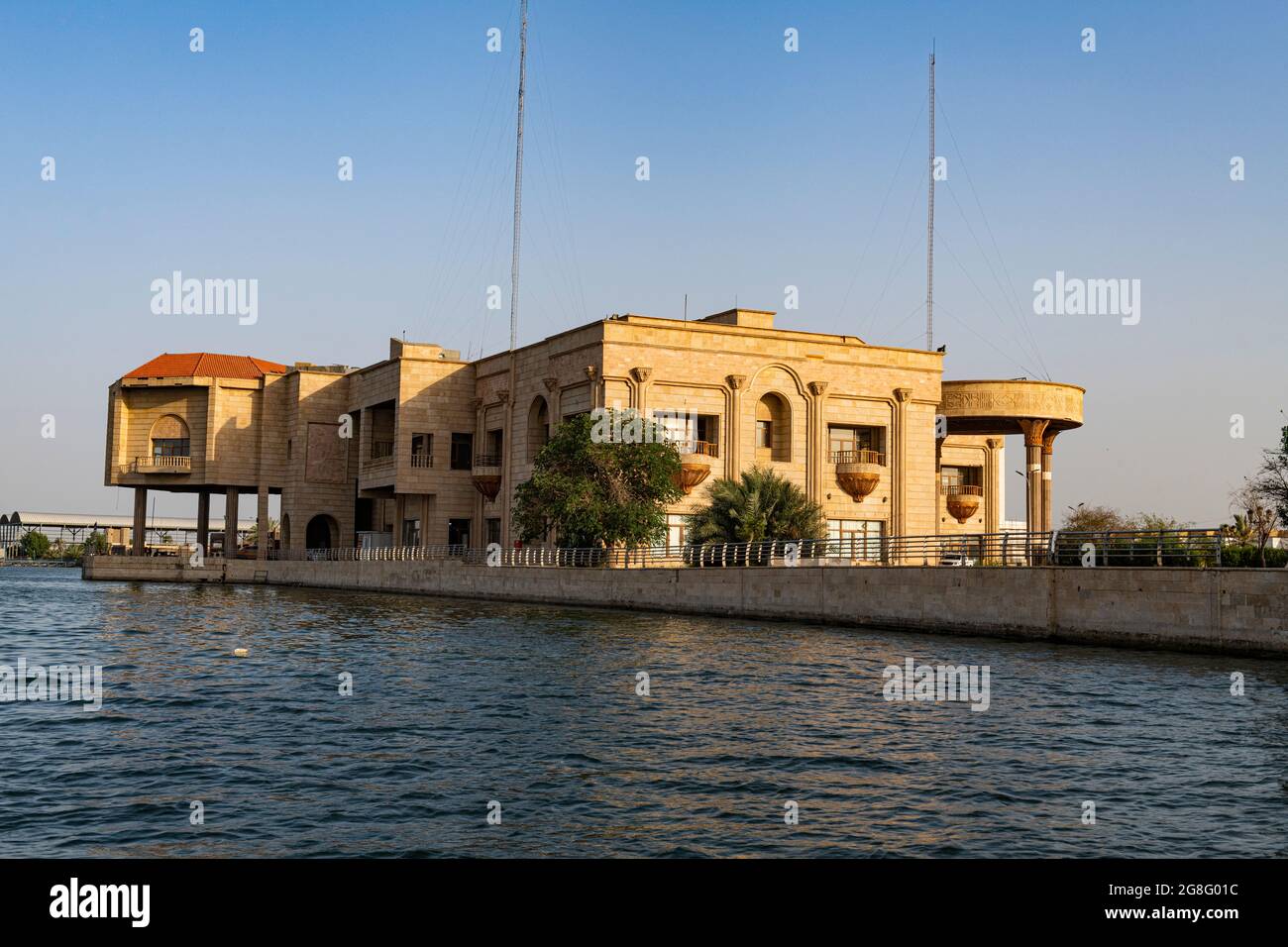 L'antico palazzo di Saddam Hussein, Arvand Rood, Schatt al-Arab, Basra, Iraq, Medio Oriente Foto Stock