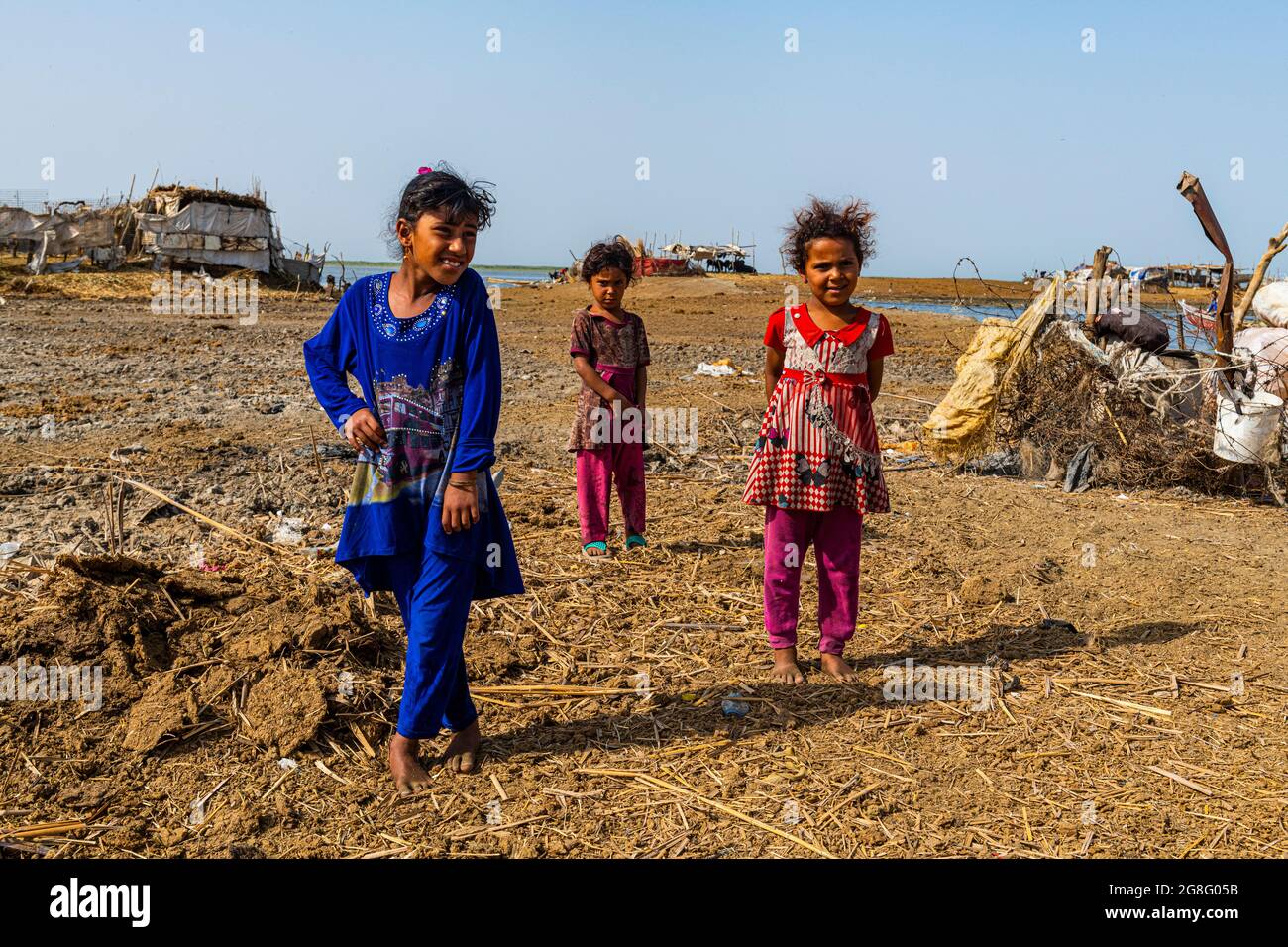 I bambini arabi paludi, le paludi mesopotamiane, l'Ahwar dell'Iraq meridionale, patrimonio dell'umanità dell'UNESCO, l'Iraq, il Medio Oriente Foto Stock