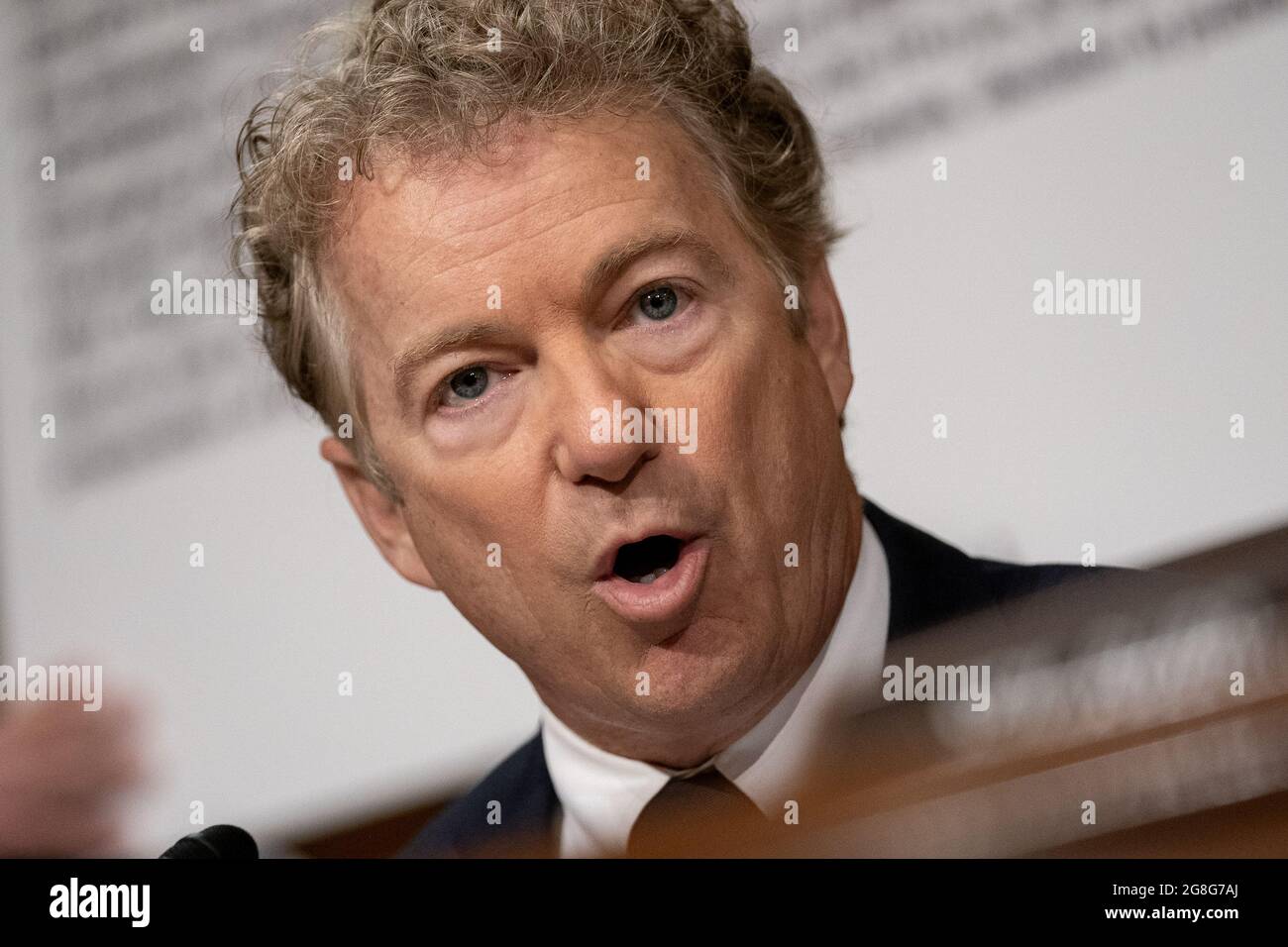 Washington, Stati Uniti. 20 luglio 2021. Il senatore Rand Paul (R-KY) parla durante il Comitato di Salute, Educazione, lavoro e pensioni del Senato presso il Dirksen Senato edificio ufficio a Washington Martedì, 20 luglio 2021. Gli esperti di salute devono testimoniare circa l'ultimo nella lotta contro il coronavirus. Foto in piscina di Stefani Reynolds/UPI Credit: UPI/Alamy Live News Foto Stock