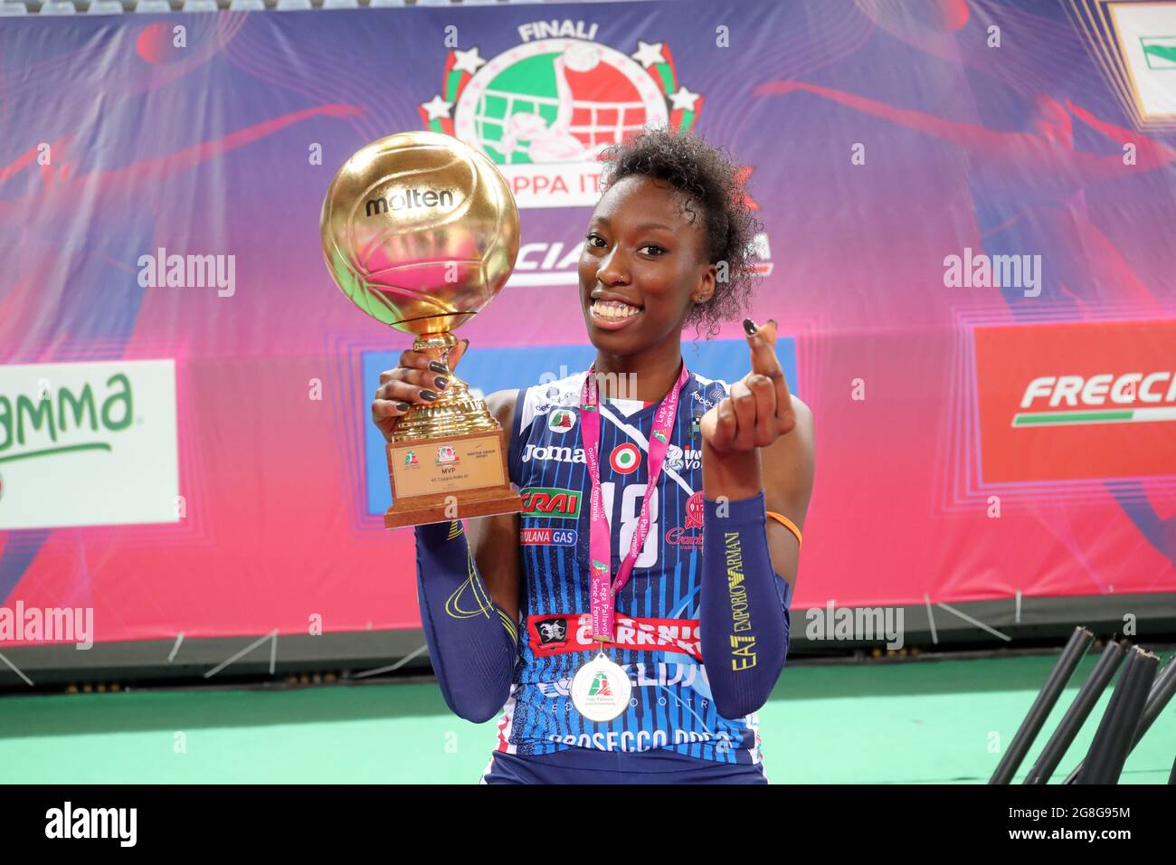 Paola Egonu Team Italia e Imoco Volley Conegliano giocatore di pallavolo di fronte spiker Foto Stock